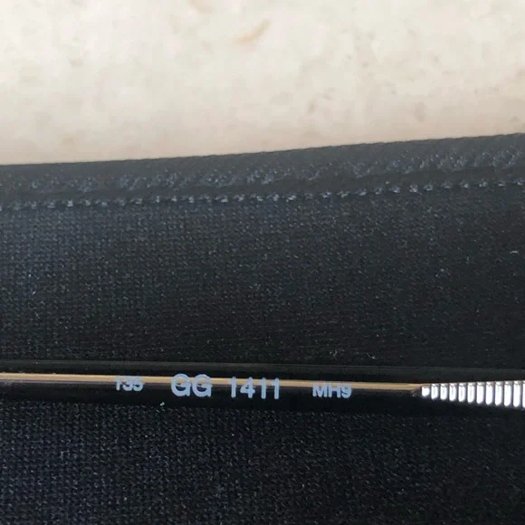 Gucci Eyeglasses - Picture 5 of 9